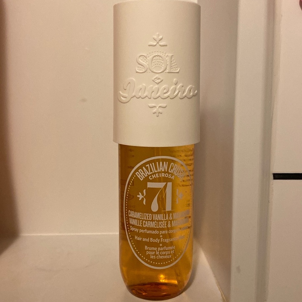 ✨PRICE DROP!✨ Sol De Janiero Cheirosa ‘71